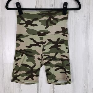 NWT Le Lis Olive Green Camo Camouflage Fitted Biker Athletic Shorts Women's